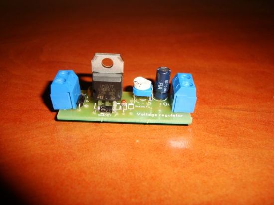 Picture of DC adjustable voltage regulator converter in: 40v to 3v out : 36V TO 1.2V 1.5A