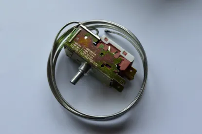 Picture of Fridge Two Door Freezer Thermostat K59-L1102 VT9 – Universal Temperature Controller